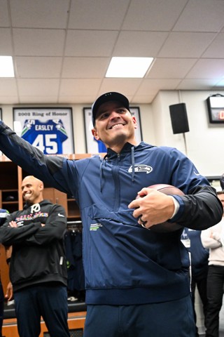 Seahawks Defensive Depth, Drake Thomas, Ty Okada Continued To Show Up In Monday's  Win